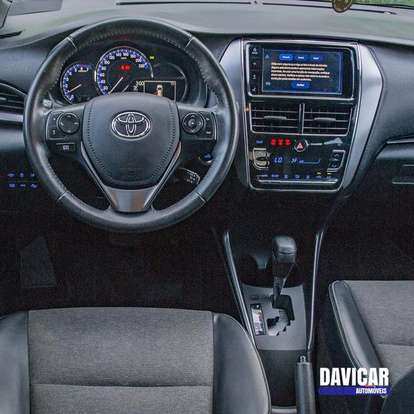 TOYOTA-YARIS-2023