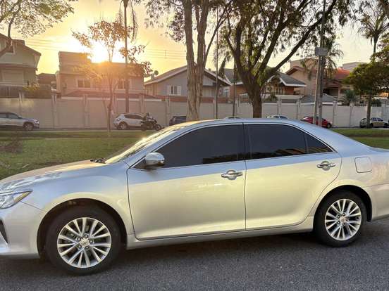 TOYOTA-CAMRY-3.5 XLE V6 24V GASOLINA 4P AUTOMÁTICO TOYOTA-CAMRY-2014
