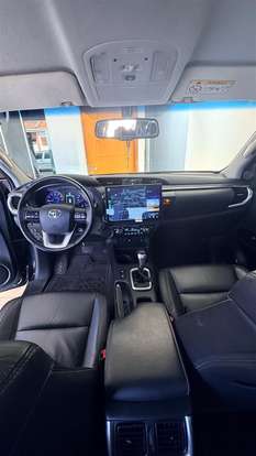 TOYOTA-HILUX-2019