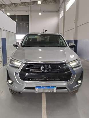 TOYOTA-HILUX-2022