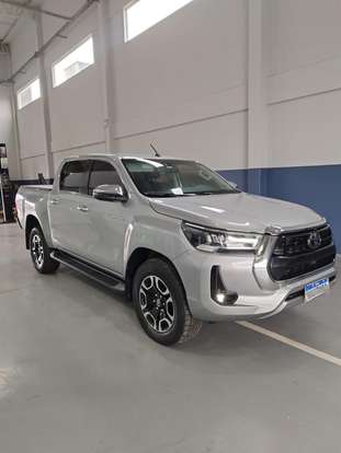 TOYOTA-HILUX-2022