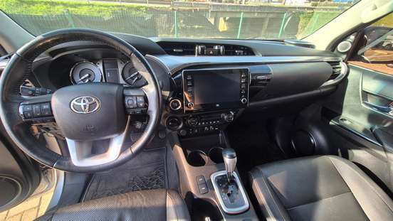 TOYOTA-HILUX-2022