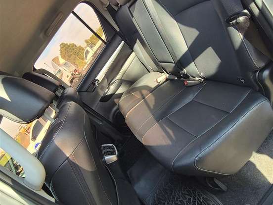 TOYOTA-HILUX-2.8 D-4D TURBO DIESEL CD SRX LIMITED 4X4 AUTOMÁTICO TOYOTA-HILUX-2022