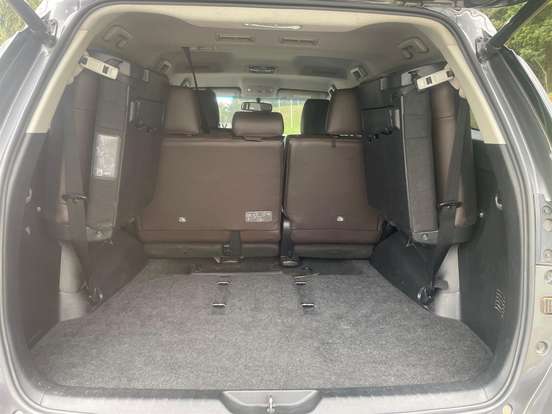 TOYOTA-HILUX SW4-2.7 SRV 7 LUGARES 4X2 16V FLEX 4P AUTOMÁTICO TOYOTA-HILUX SW4-2019