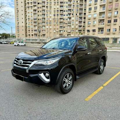 TOYOTA-HILUX SW4-2018