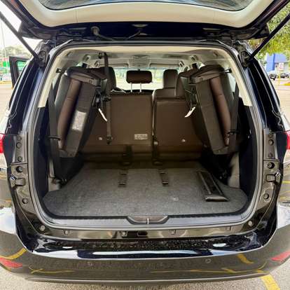 TOYOTA-HILUX SW4-2.7 SRV 7 LUGARES 4X2 16V FLEX 4P AUTOMÁTICO TOYOTA-HILUX SW4-2018