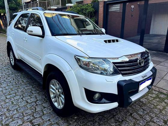 TOYOTA HILUX SW4 3.0 SRV 4X4 16V TURBO INTERCOOLER DIESEL 4P AUTOMÁTICO