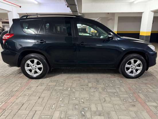 TOYOTA-RAV4-2011