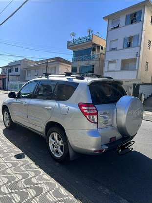 TOYOTA-RAV4-2011