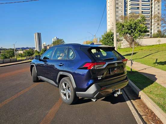 TOYOTA-RAV4-2019