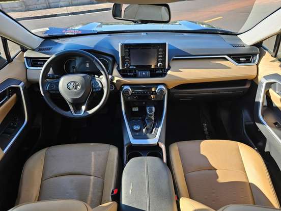 TOYOTA-RAV4-2019