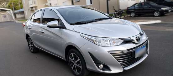 TOYOTA-YARIS-2019