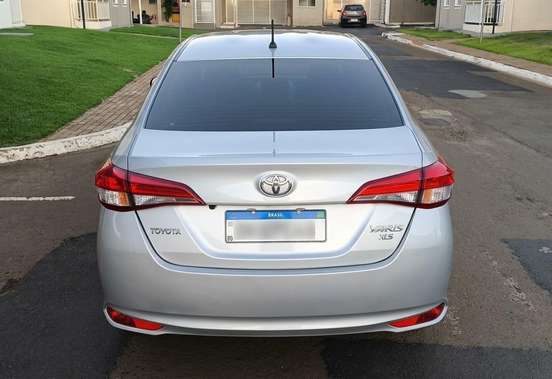 TOYOTA-YARIS-2019