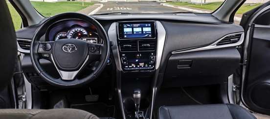 TOYOTA-YARIS-2019