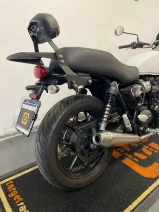 TRIUMPH-STREET TWIN-2018