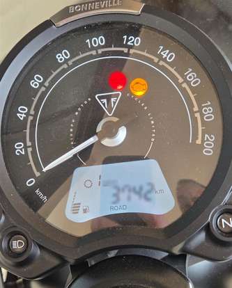 TRIUMPH-SCRAMBLER 900-2023