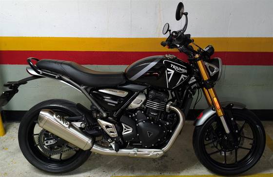 TRIUMPH SPEED 400 