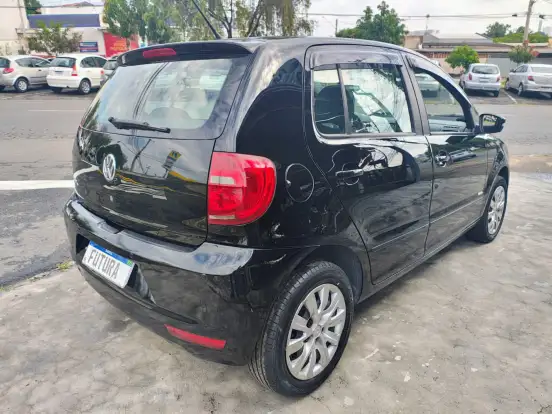 VOLKSWAGEN-FOX-1.0 MI 8V FLEX 4P MANUAL VOLKSWAGEN-FOX-2013