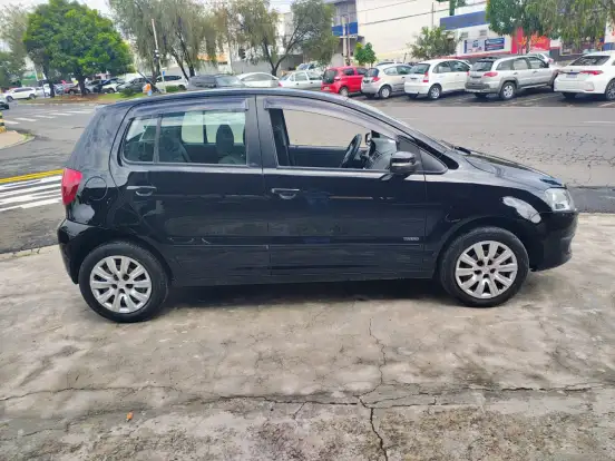 VOLKSWAGEN-FOX-1.0 MI 8V FLEX 4P MANUAL VOLKSWAGEN-FOX-2013