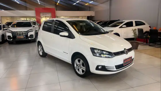 VOLKSWAGEN FOX 1.0 MI COMFORTLINE 8V FLEX 4P MANUAL VOLKSWAGEN FOX 1.0 MI COMFORTLINE 8V FLEX 4P MANUAL