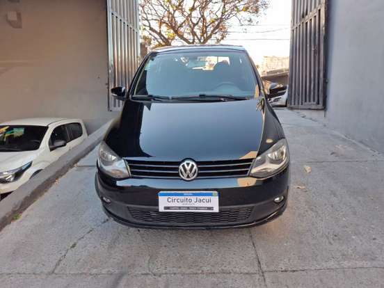 VOLKSWAGEN-FOX-2014