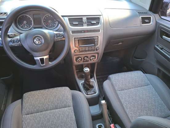 VOLKSWAGEN-FOX-1.0 MI 8V FLEX 4P MANUAL VOLKSWAGEN-FOX-2014