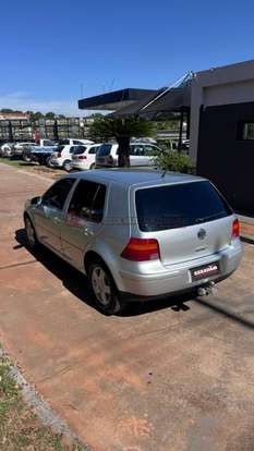 VOLKSWAGEN-GOLF-2002