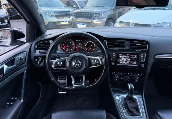 VOLKSWAGEN-GOLF-2013
