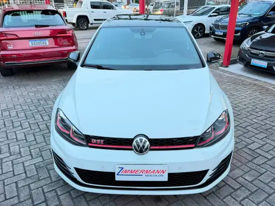 VOLKSWAGEN-GOLF-2013
