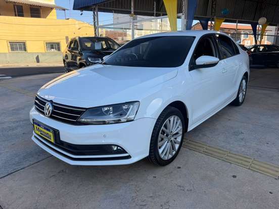 VOLKSWAGEN-JETTA-2017