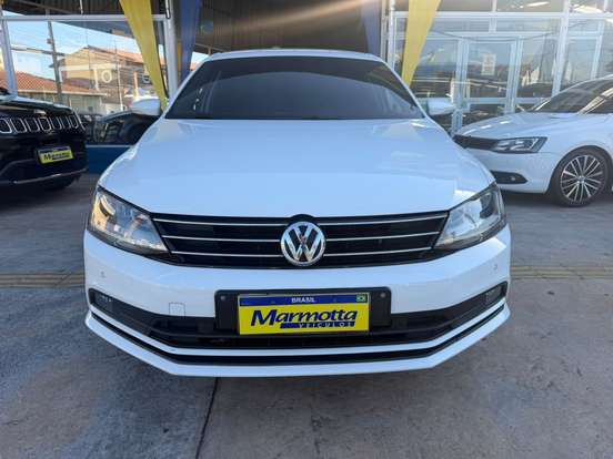 VOLKSWAGEN-JETTA-2017