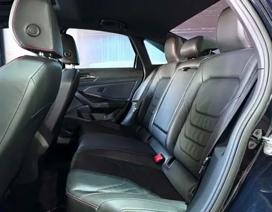VOLKSWAGEN-JETTA-2019