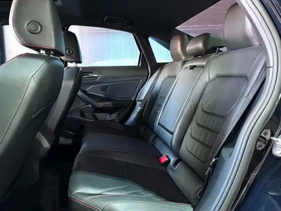 VOLKSWAGEN-JETTA-2.0 350 TSI GASOLINA GLI DSG VOLKSWAGEN-JETTA-2019