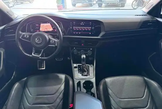 VOLKSWAGEN-JETTA-2019