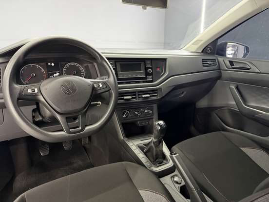 VOLKSWAGEN-POLO-2023