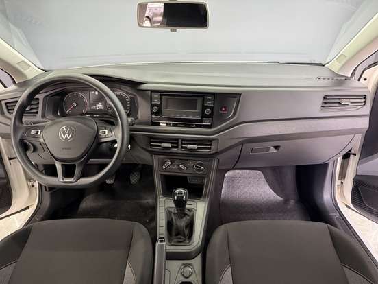 VOLKSWAGEN-POLO-2023