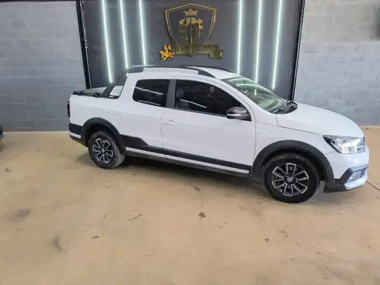 VOLKSWAGEN-SAVEIRO-2020