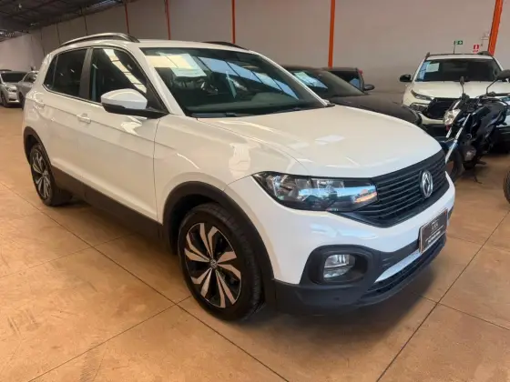 VOLKSWAGEN T-CROSS 1.0 200 TSI TOTAL FLEX AUTOMÁTICO VOLKSWAGEN T-CROSS 1.0 200 TSI TOTAL FLEX AUTOMÁTICO