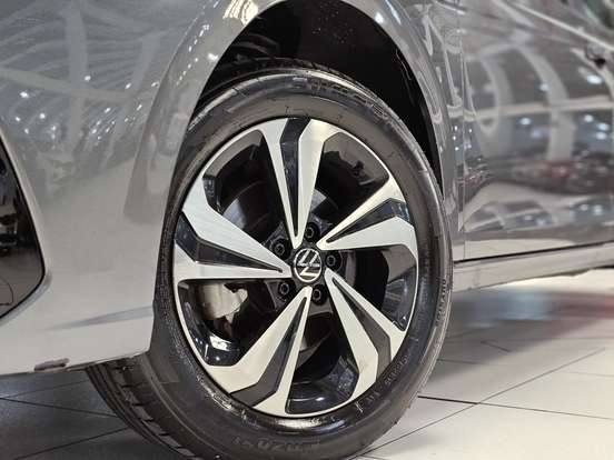 VOLKSWAGEN-VIRTUS-1.0 200 TSI COMFORTLINE AUTOMÁTICO VOLKSWAGEN-VIRTUS-2024