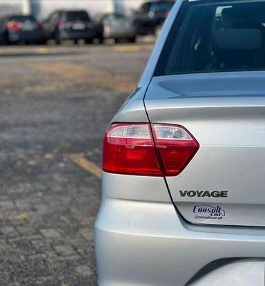 VOLKSWAGEN-VOYAGE-2021