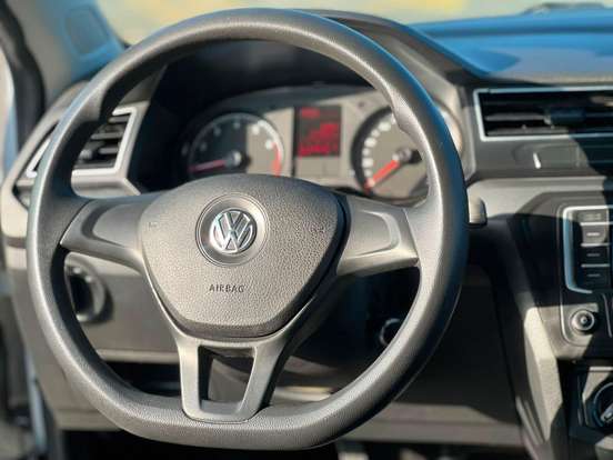 VOLKSWAGEN-VOYAGE-2021