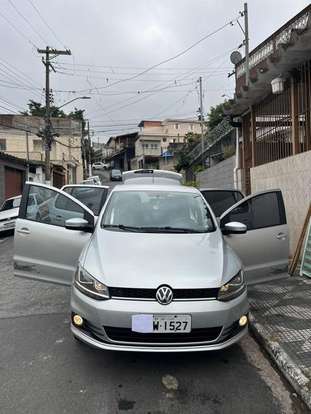 VOLKSWAGEN-FOX-2015