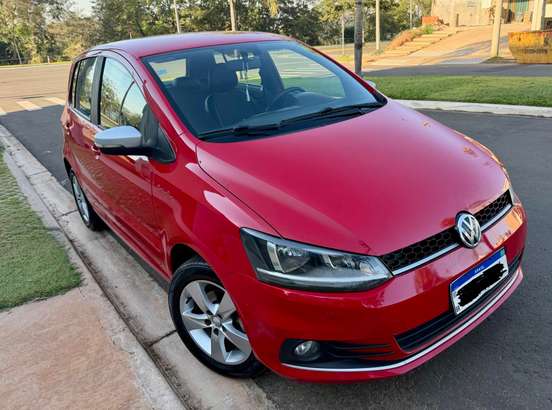 VOLKSWAGEN-FOX-2015