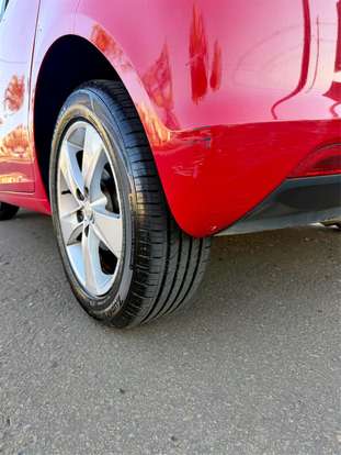 VOLKSWAGEN-FOX-2015
