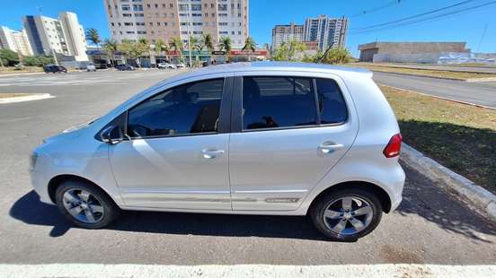 VOLKSWAGEN-FOX-2021