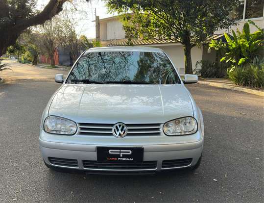 VOLKSWAGEN-GOLF-2002