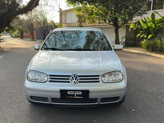 VOLKSWAGEN-GOLF-2.0 MI 8V GASOLINA 4P AUTOMÁTICO VOLKSWAGEN-GOLF-2002