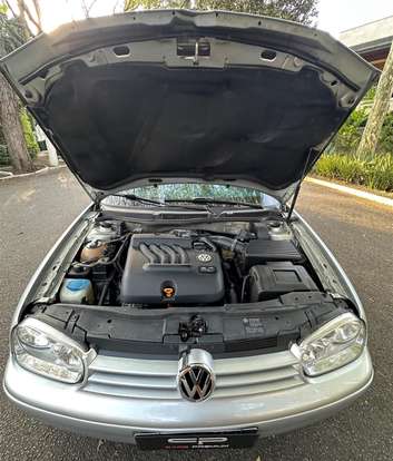 VOLKSWAGEN-GOLF-2002