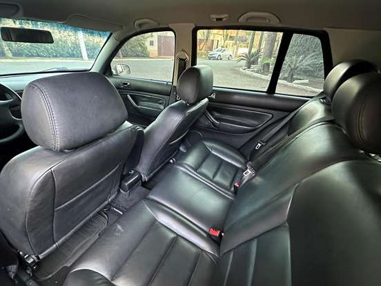 VOLKSWAGEN-GOLF-2.0 MI 8V GASOLINA 4P AUTOMÁTICO VOLKSWAGEN-GOLF-2002