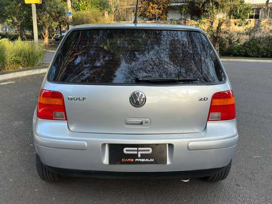 VOLKSWAGEN-GOLF-2.0 MI 8V GASOLINA 4P AUTOMÁTICO VOLKSWAGEN-GOLF-2002